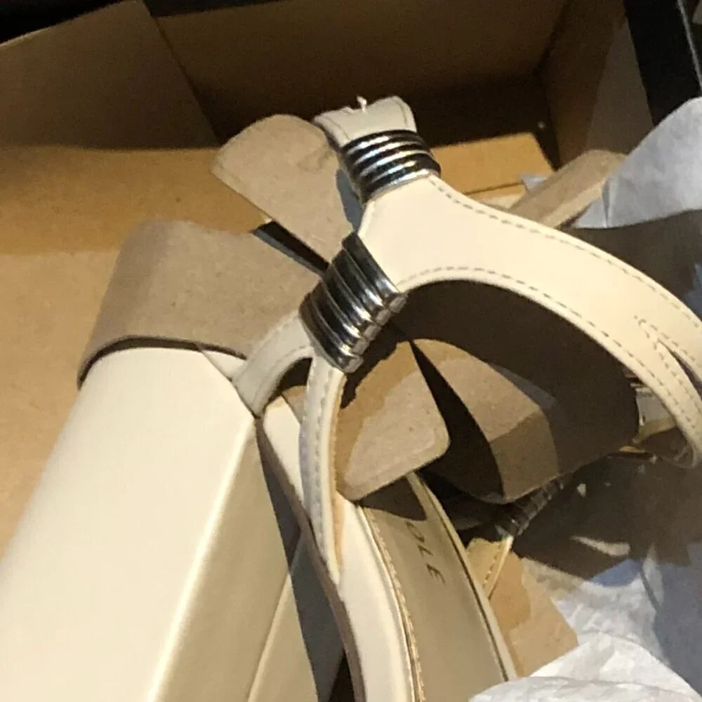 Kenneth Cole Dolly Strappy Platform Ecru Size 8 EUC CLOSET CLEAR-OUT!